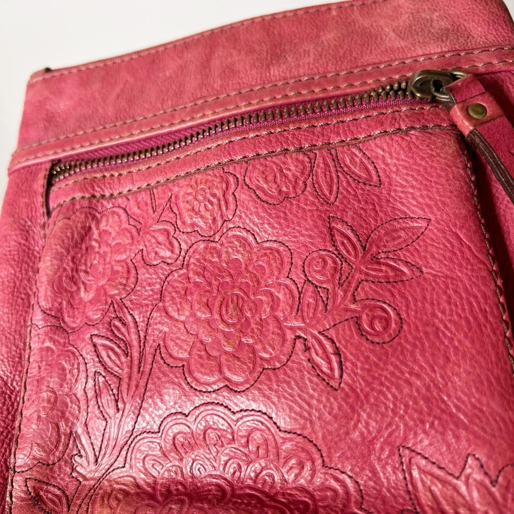 Fossil Crossbody Bag Small Pink Leather Floral Embossed Zip Pocket Adjustable